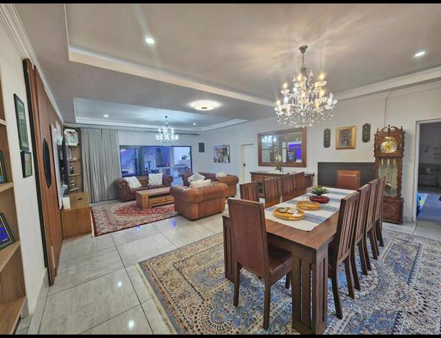 5 BEDROOM HOUSE FOR SALE IN WATERKLOOF RIDGE